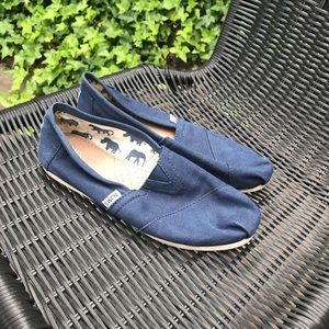 Navy Blue classic TOMS